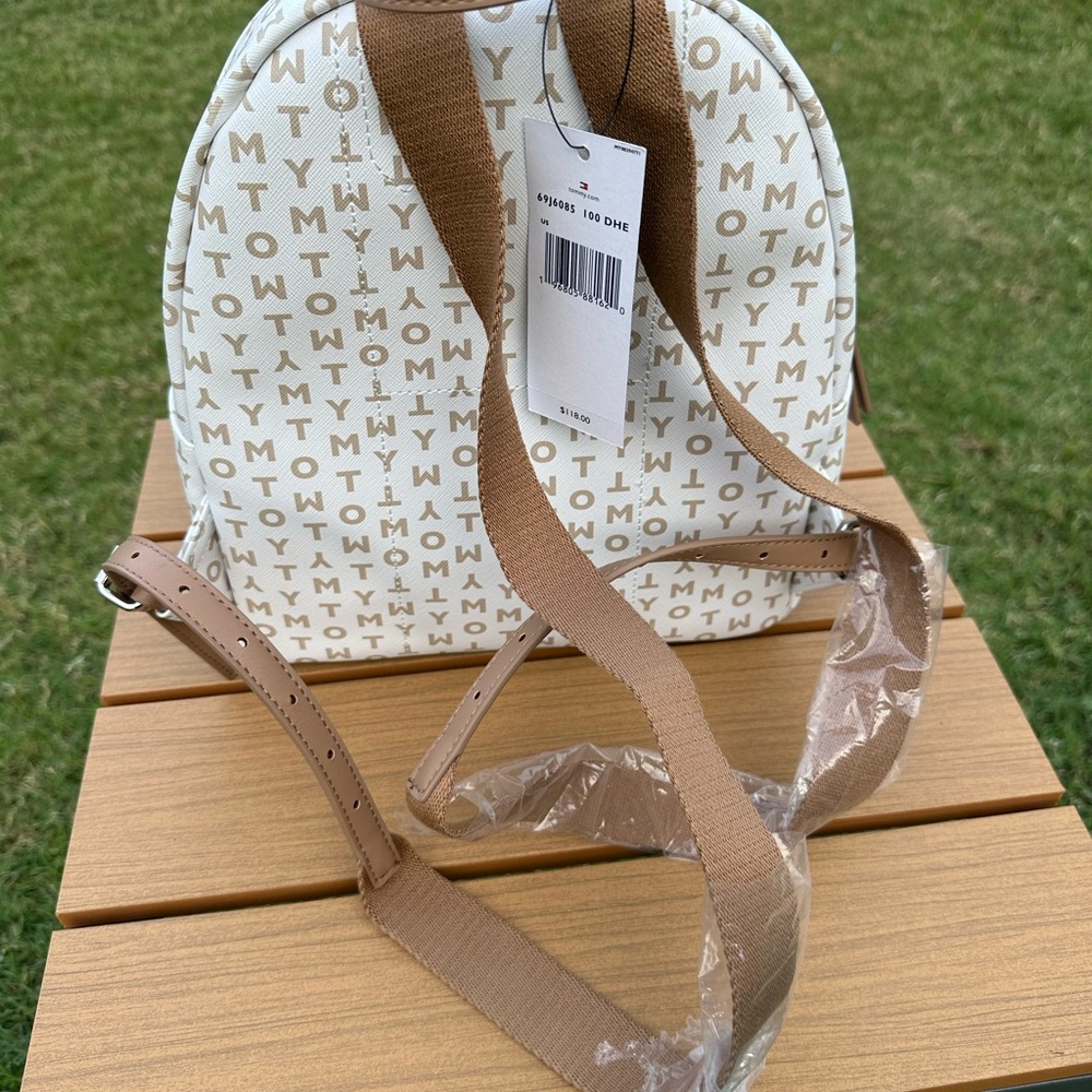 Tommy Hilfiger White and Tan Monogram Backpack NWT - Picture 3 of 9